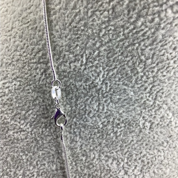 Beautiful Hummingbird Pendant Necklace Sterling Gold and Diamonds - Picture 3 of 5